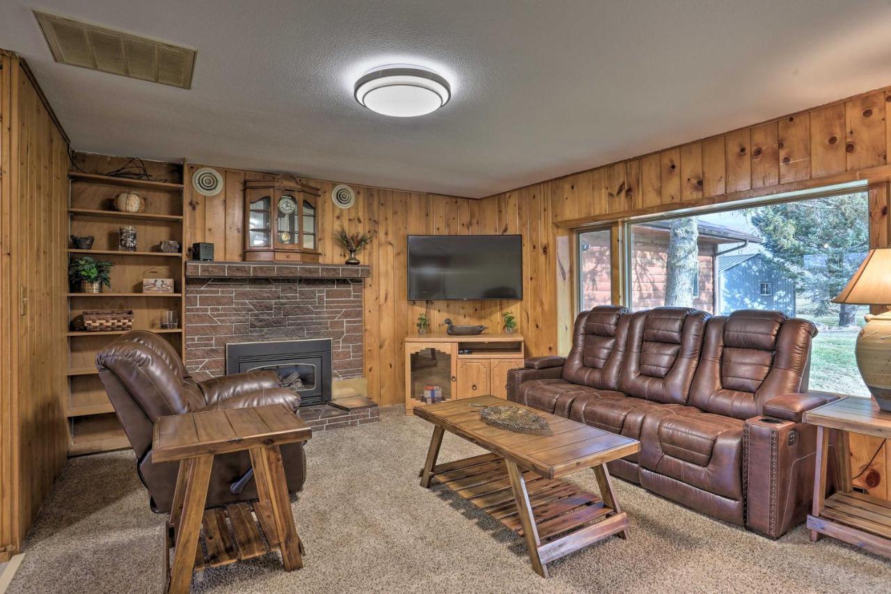 Rustic Spearfish Cabin On 12-Acre Trout Farm Kültér fotó