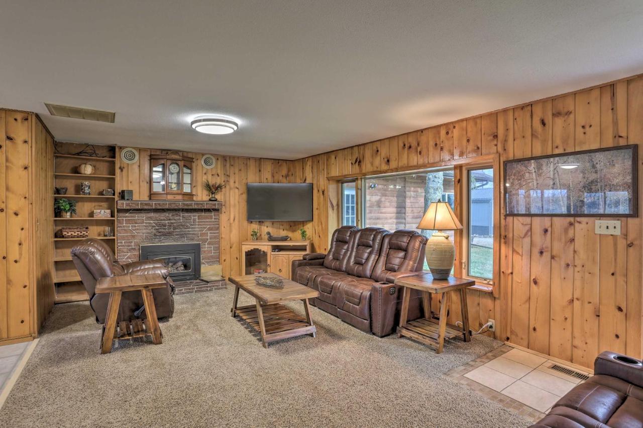 Rustic Spearfish Cabin On 12-Acre Trout Farm Kültér fotó