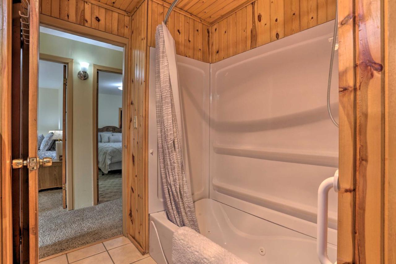 Rustic Spearfish Cabin On 12-Acre Trout Farm Kültér fotó