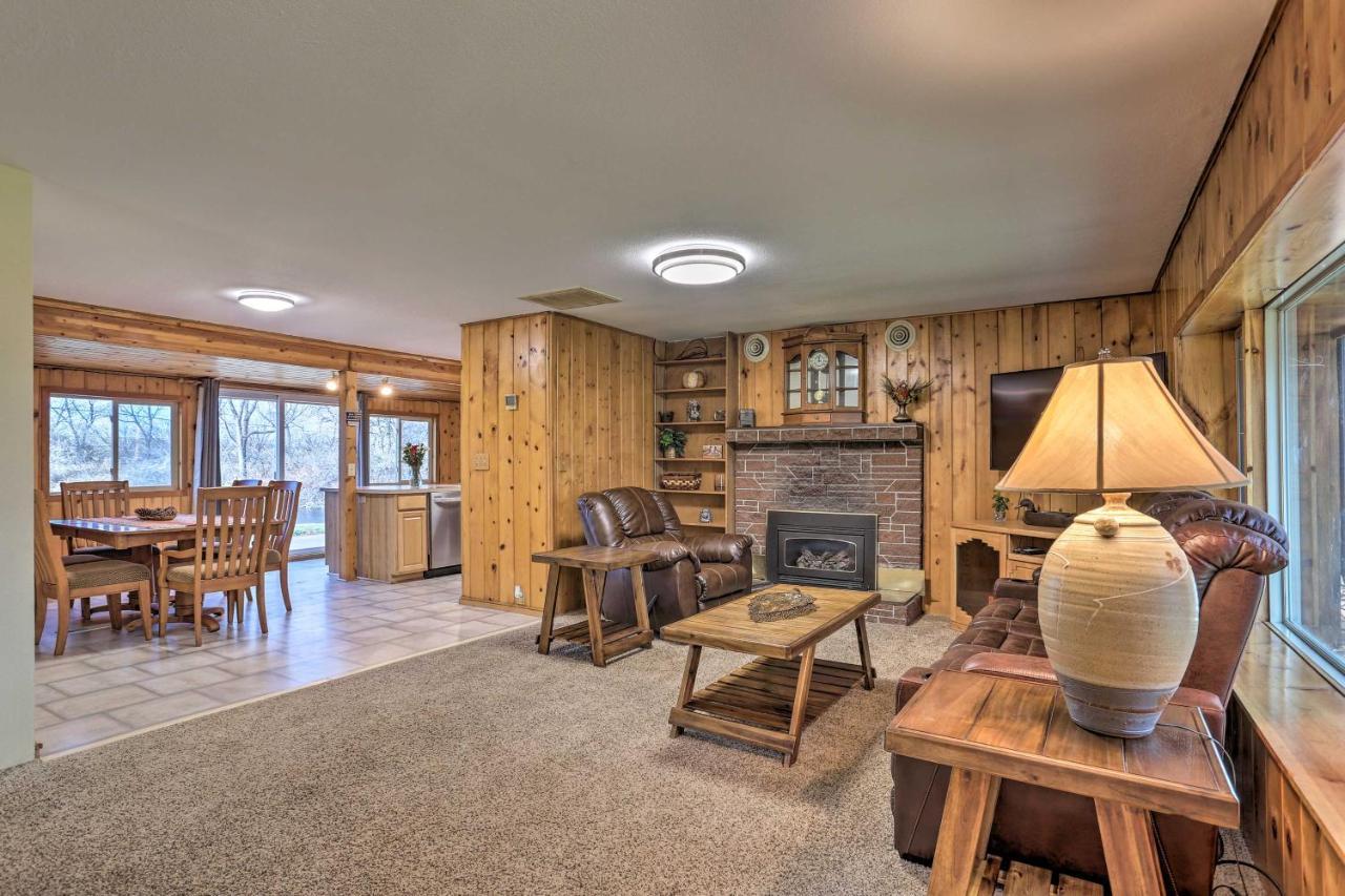 Rustic Spearfish Cabin On 12-Acre Trout Farm Kültér fotó