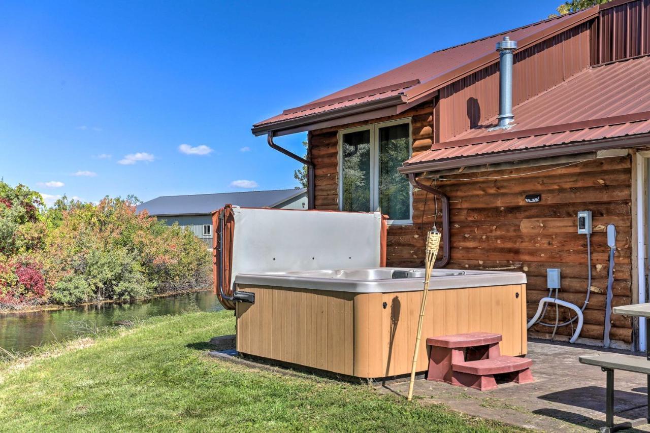 Rustic Spearfish Cabin On 12-Acre Trout Farm Kültér fotó